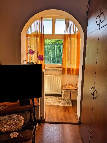 Apartament cu 2 camere in Plopeni, cu vedere la padure