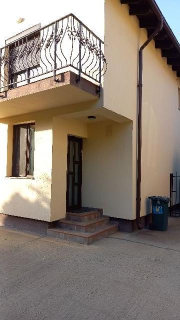Vanzare vila tip duplex Tunari