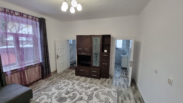 Proprietar inchiriez garsoniera Centrul Civic Brasov zona Ceasu' Rau