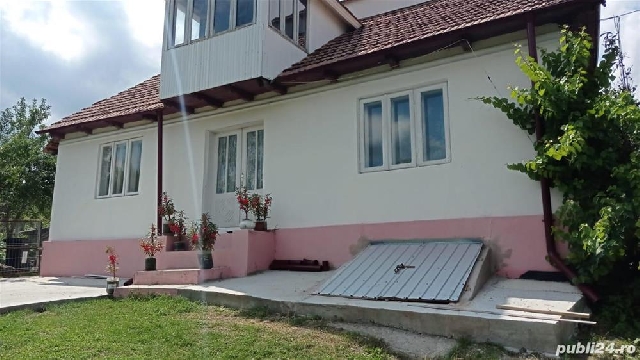 Vand casa 4 camere cu gradina si curte in Barsanesti Bacau