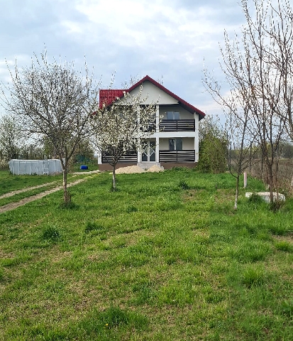 Casa si teren in Darza-Crevedia, direct de la proprietar