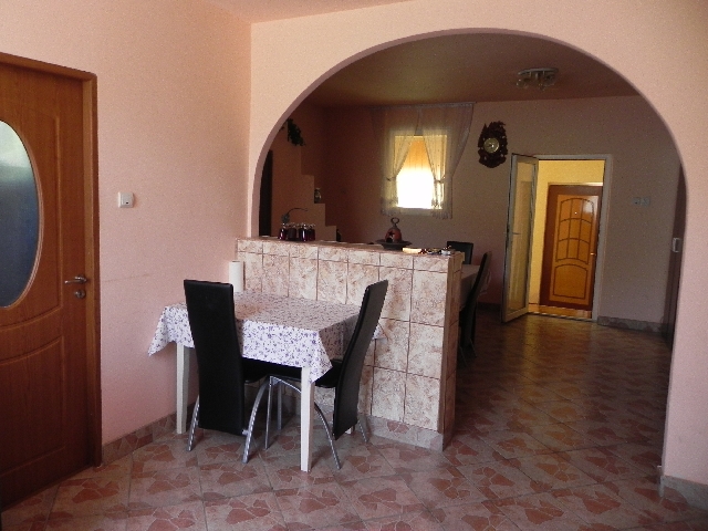 Vand casa in zona de munte Anina, judetul Caras Severin