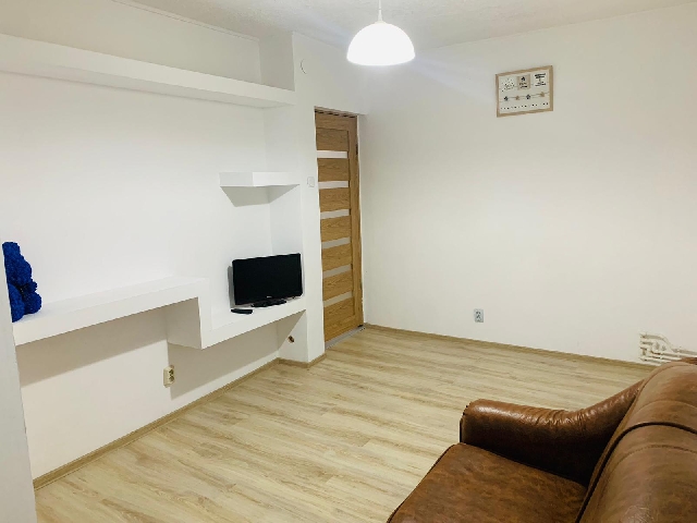 Vând garsonieră Mioveni