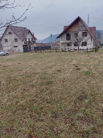 Vând teren intravilan judetul Neamt