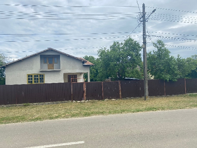 Casă și teren intravilan 2432mp, Pietroșani comuna Puchenii Mari, județ Prahova