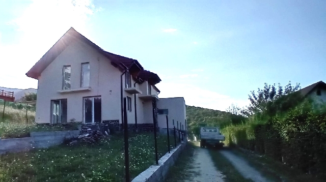 Vand vila P+M in Tocile, intr-o zona privilegiata a Sibiului