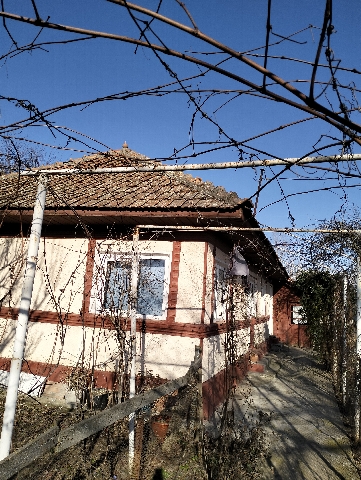 Casa vanzare Lipia 4 camere teren 2040mp