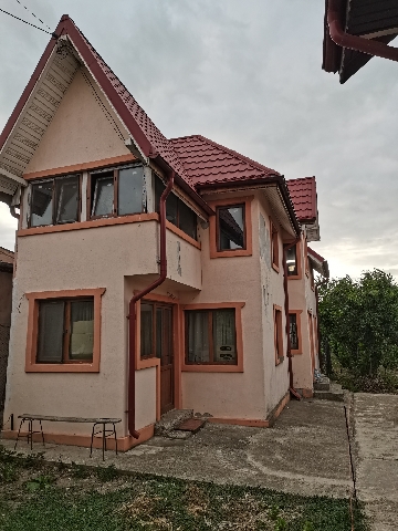 Vand casa in judetul Buzau, comuna Smeeni
