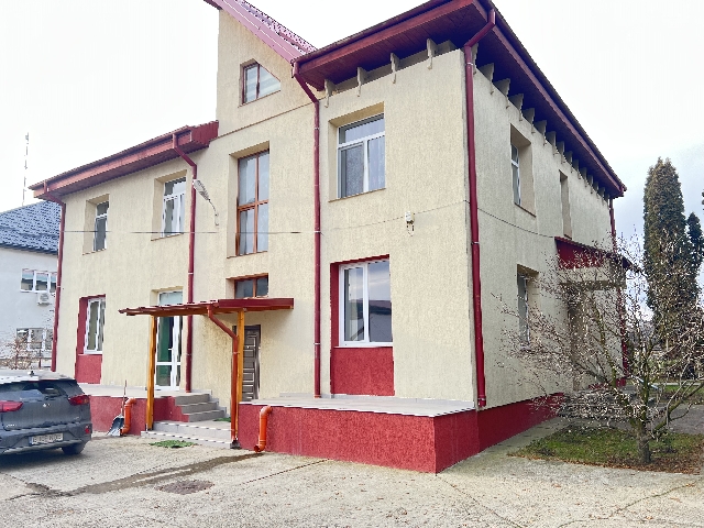 Vand casa Scheia judetul Suceava