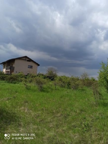 Vanzare doua loturi de teren Peris livada